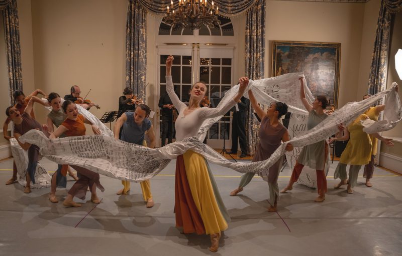 Ekklesia Contemporary Ballet dancers form a circle