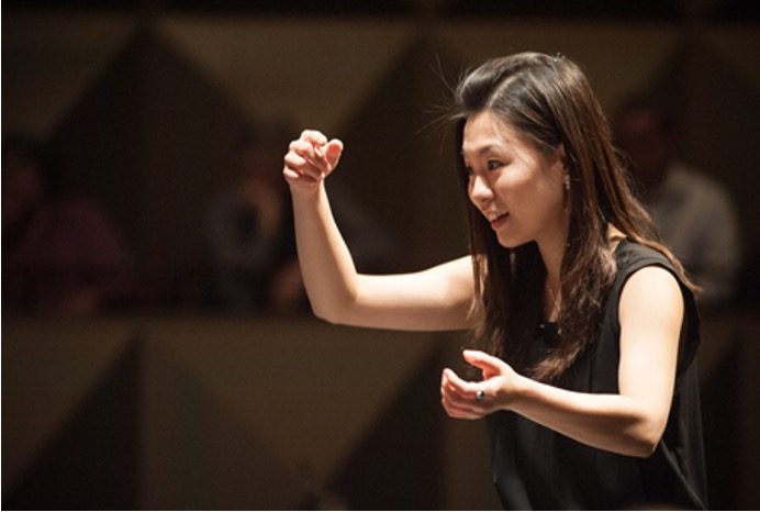 Jenny Wong conducting