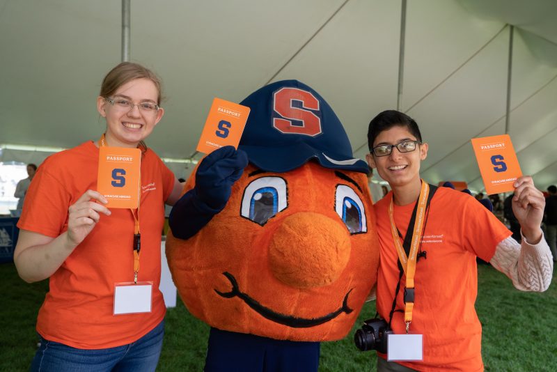 Global ambassadors with Otto during syracuse abroad day 2019