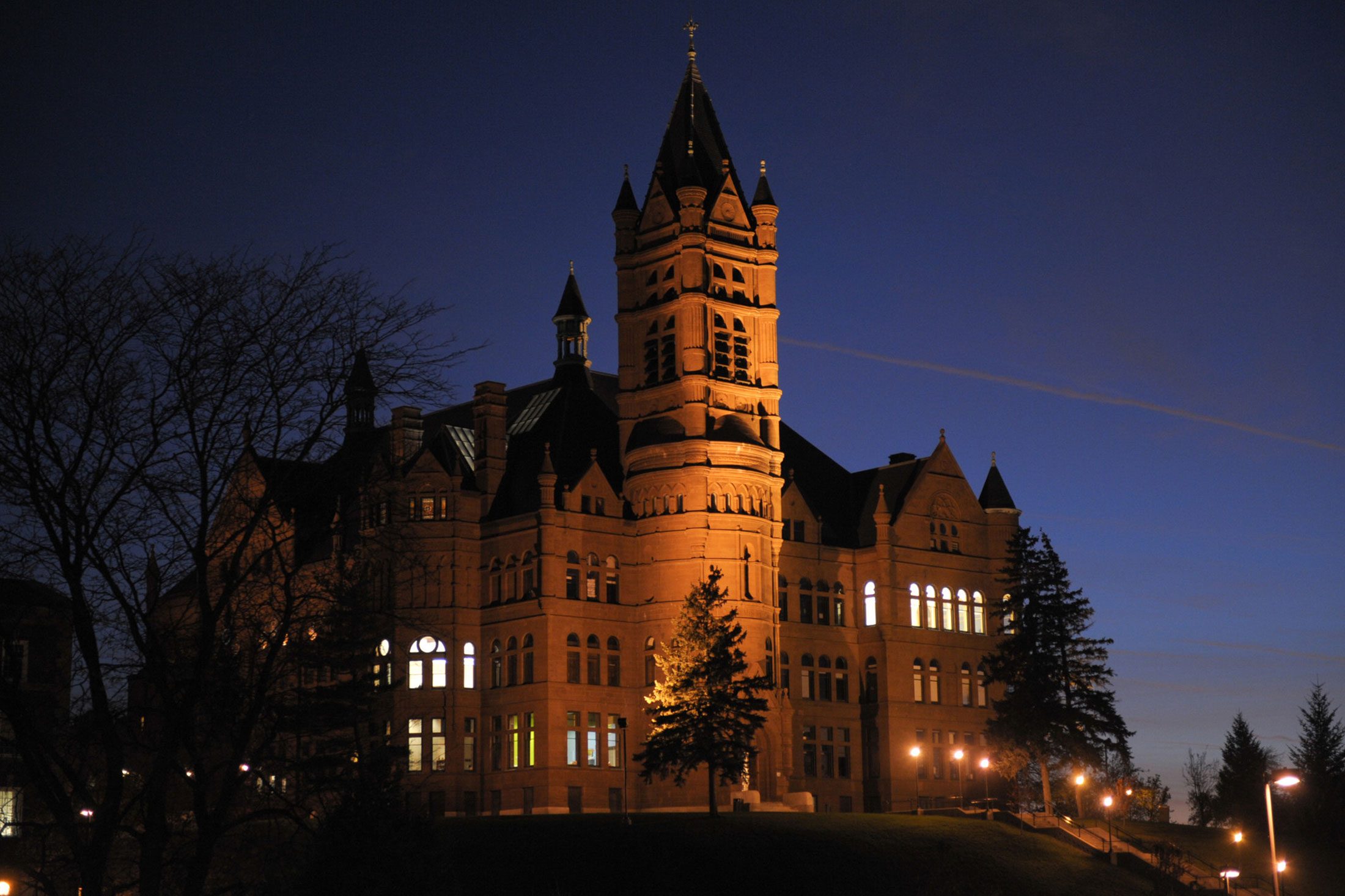 Crouse at night.