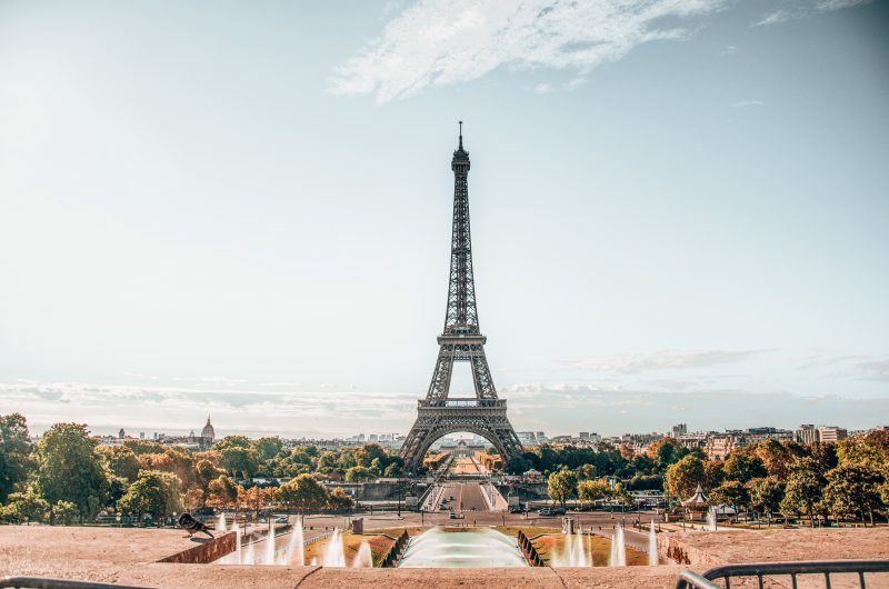 Eiffel Tower in daytime.